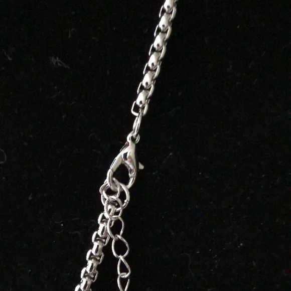 - Pendant and necklace - Picture 4 of 6